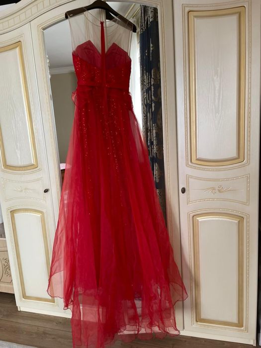 Платье на той