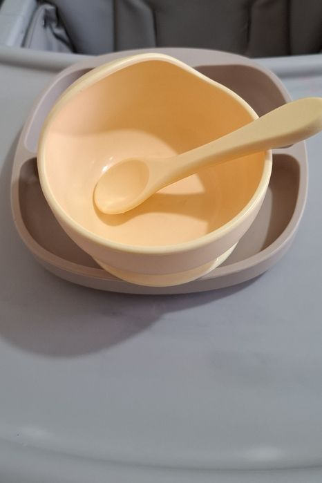 Детская силиконовая посуда для кормления
