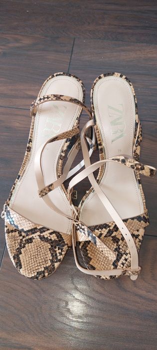 Sandale zara cu platforma 39