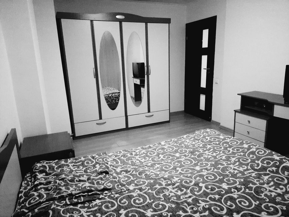 Inchiriez apartament regim hotelier