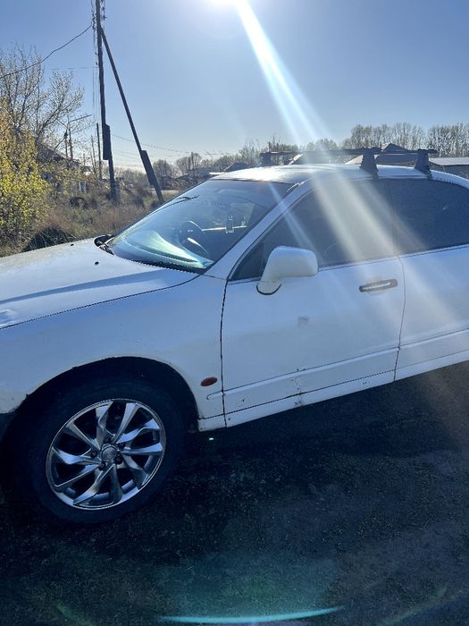 Mitsubishi Diamante 1996 2.5