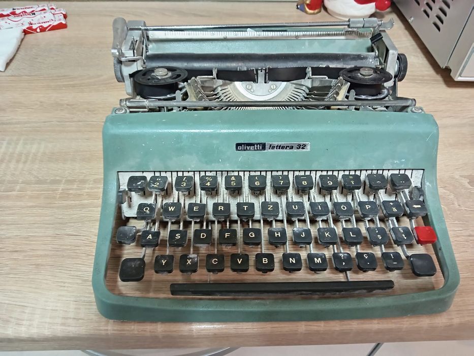 Masina de scris manuala