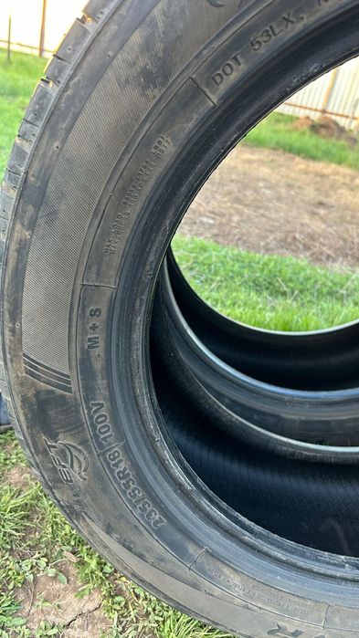 Шина на 235-55- R18