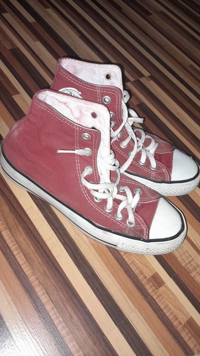 Кеды красный 39 размера