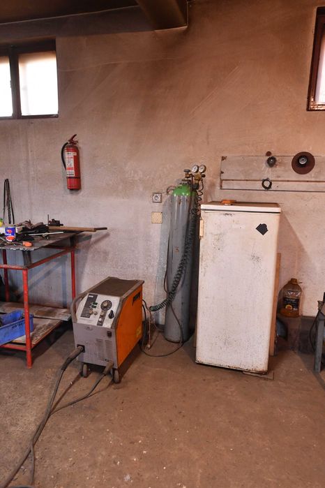 Inchiriez atelier de lacatuserie