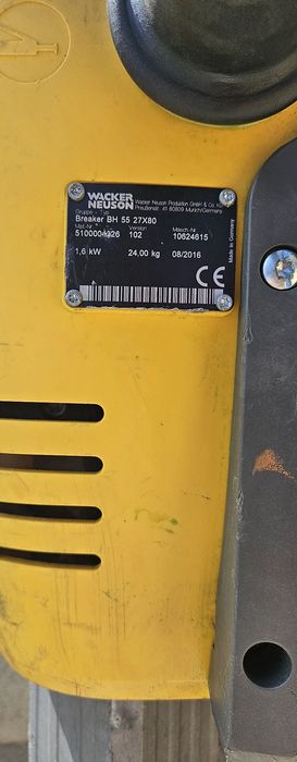 Pikamer profesional benzina wacker neuson  plus vibrator beton 2 iesir