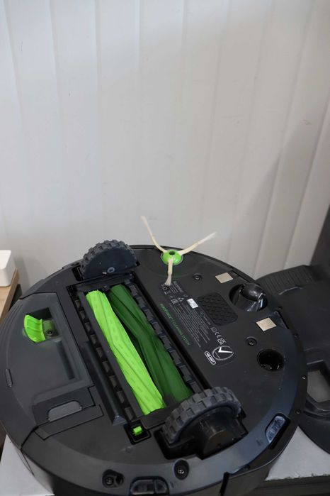 Прахосмукачка робот iRobot Roomba i7+
