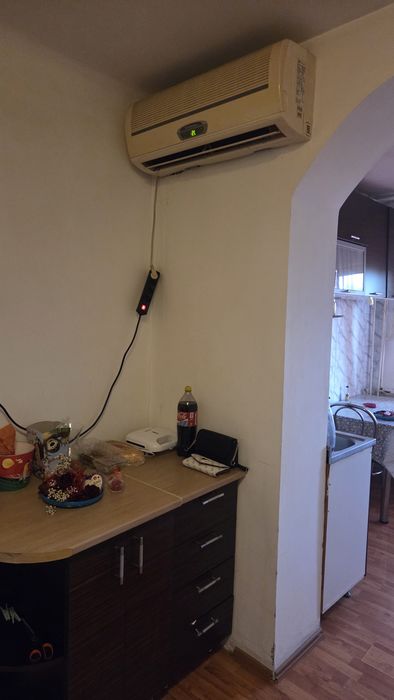 Vand apartament 2 camere decomandat, zona Rovine