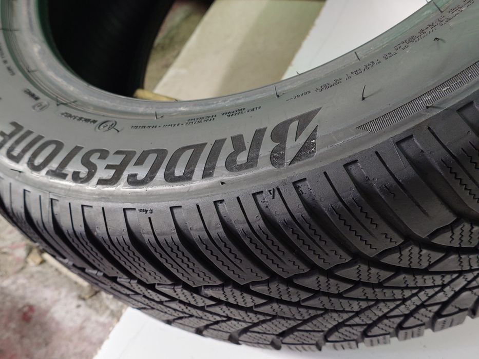 225/55R17 Bridgestone 6,3mm stare foarte buna