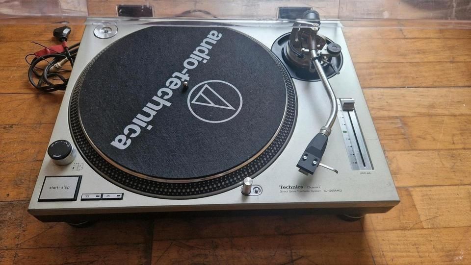 2x Technics sl 1200 mk2