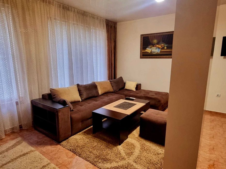 Дава се под наем Двустаен апартамент в Пловдив, Кършияка - 60 кв.м за 420 € - Снимка #1