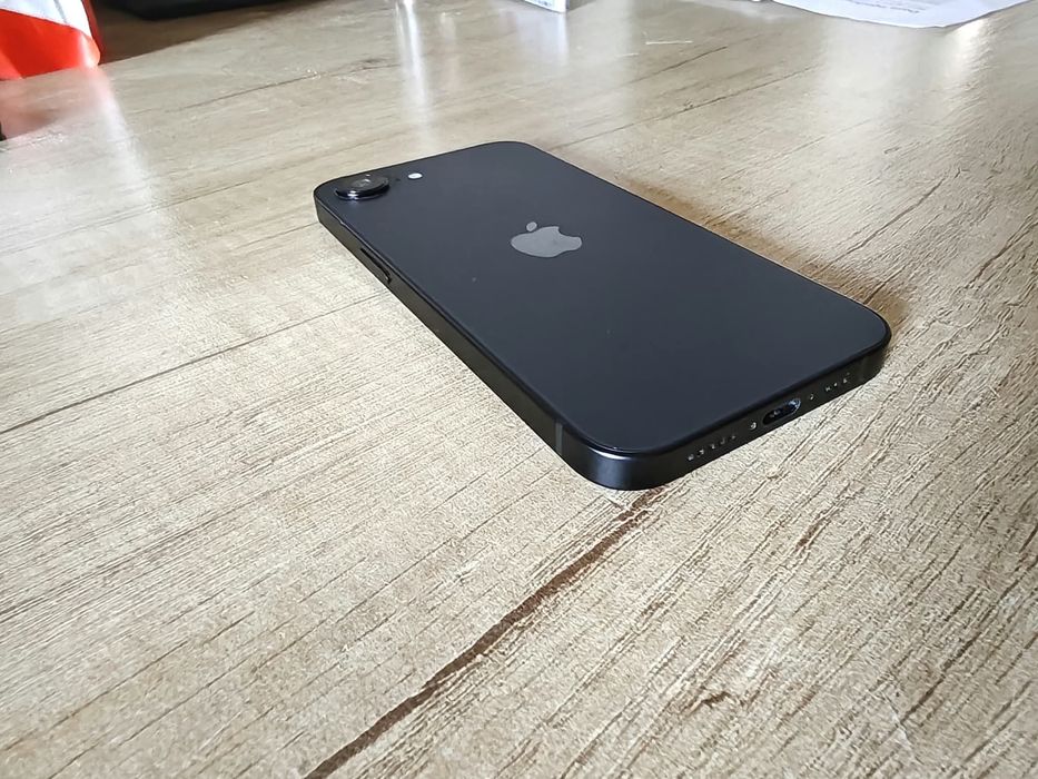 iPhone 16e 128GB