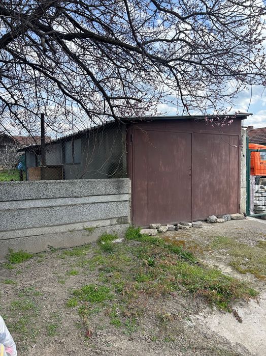 Продавам къща в гр. Мизия