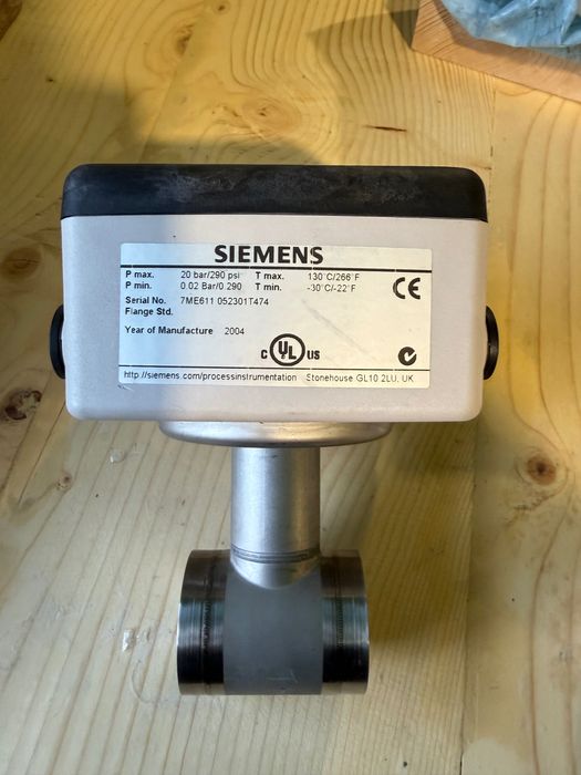 ЧИСТО НОВ Електромагнитен разходомер Siemens MAG 5000 (Комплект трансмитер и сензор)