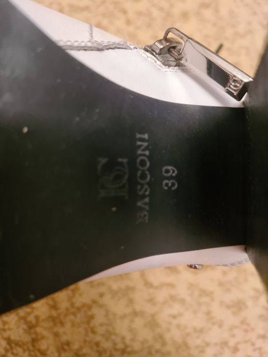 Женские ботинки Basconi