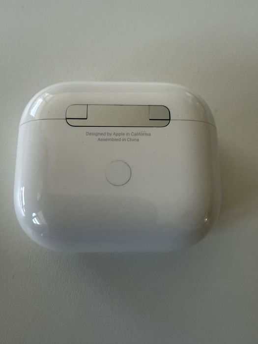 AirPods 3 MagSafe si husa UAG