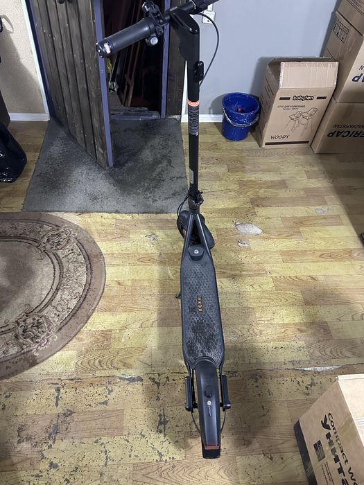 Продам Ninebot F2