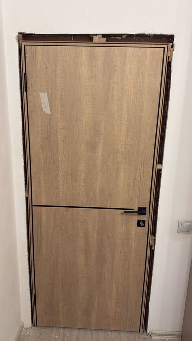 Установка межкомнатных дверей опытный мастер