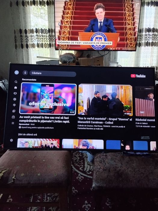 Vând tv Smart Samsung perfect functionabil are folie de protecție ,Bluetooth, YouTube etc mai multe detalii în privat
