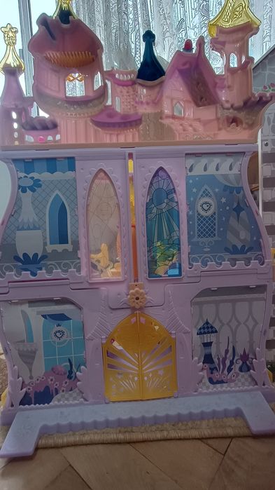 Castelul din Cantelot