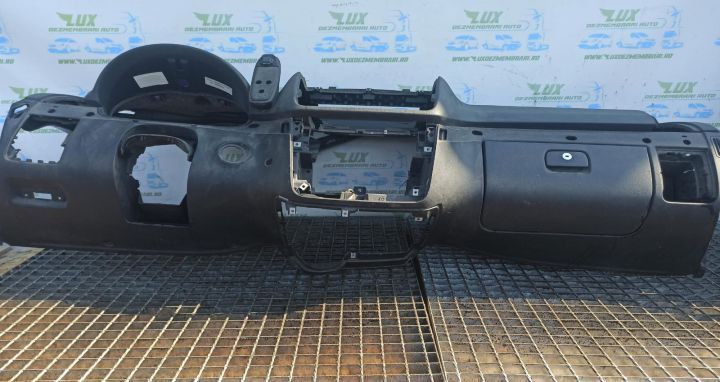 Plansa bord Mercedes-Benz Vito W639  [din 2003 pana  2010] seria