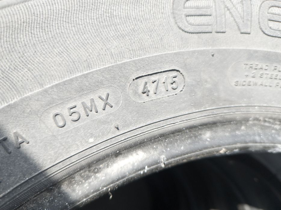 Vând 4 anvelope Michelin