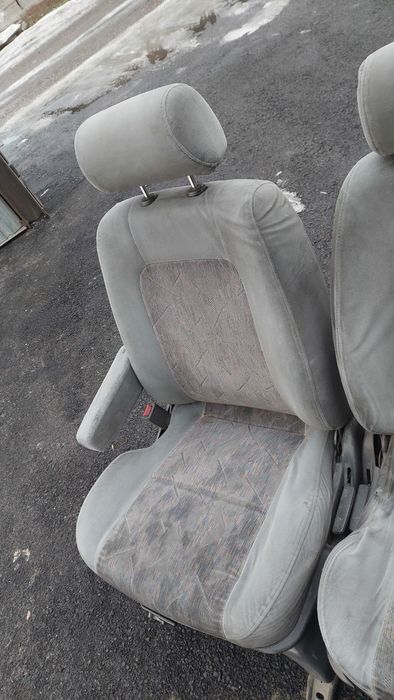 Продам сидений на авто