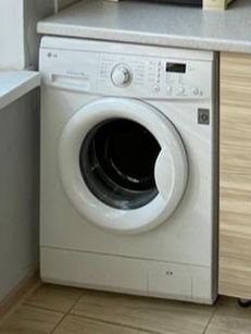 Продам стральную машину Indezit