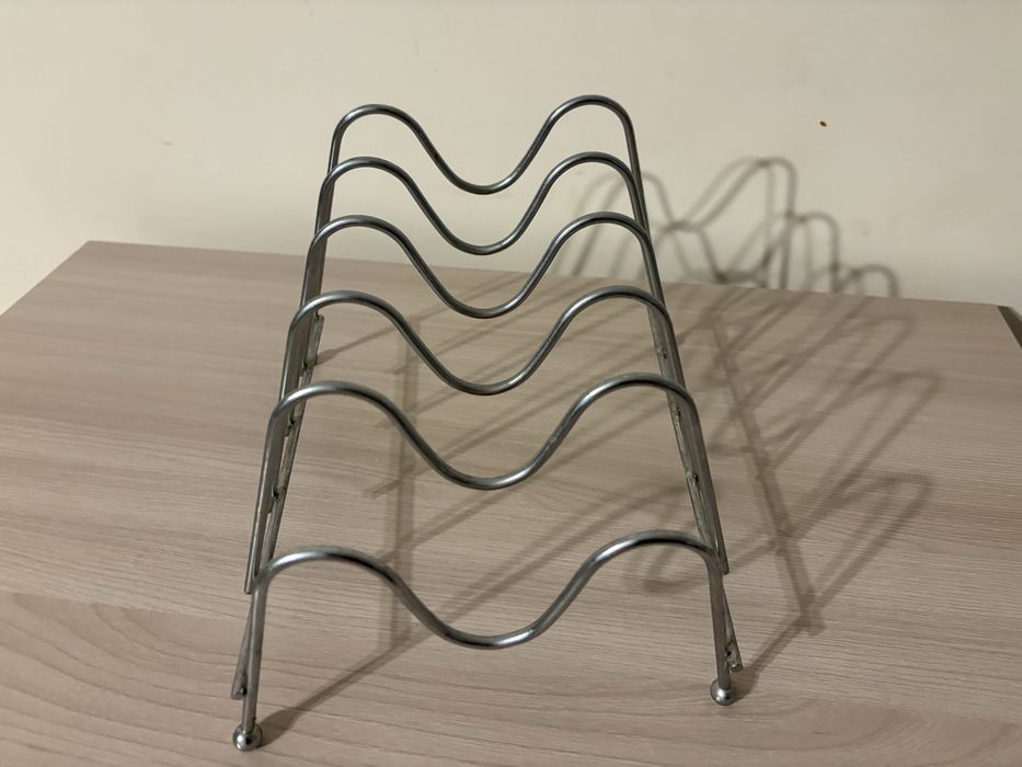 Подставка для тарелок.