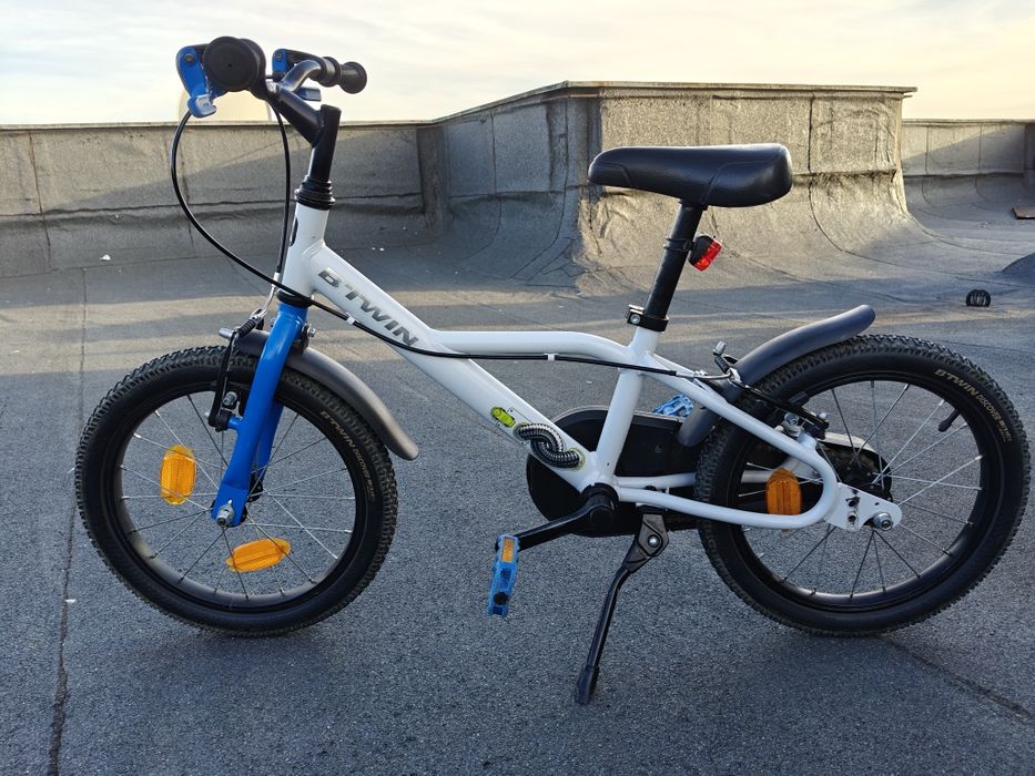 Bicicleta 16 inchi, 4-6 ani