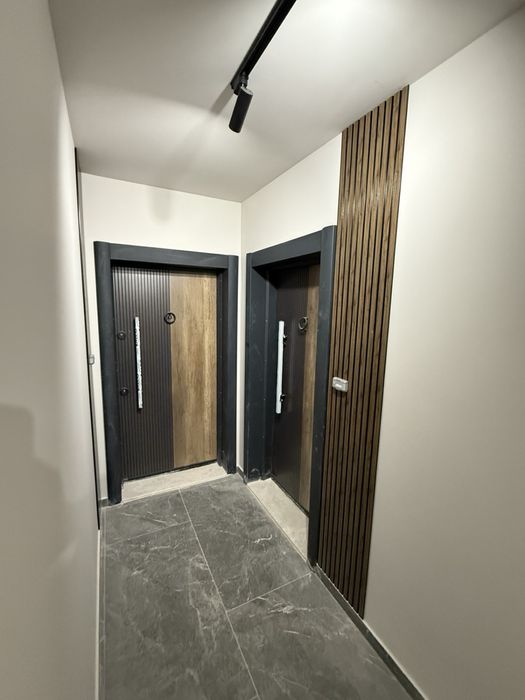 Дава се под наем Четиристаен апартамент в Асеновград - 160 кв.м за 1500 € - Снимка #9