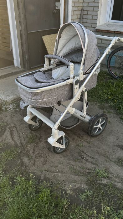 Продам коляску детскую (зима/лето)