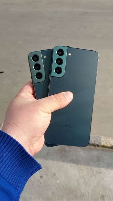 Samsung S22 plus xotirasi 8/256Gb