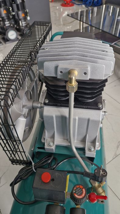 SAAB air comressor поршневой воздушный компрессор SG2055/100L 10 bar