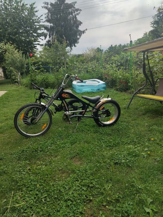 Vand 2 trotinete adulți/copii si bicicleta chopper si bicicleta copii