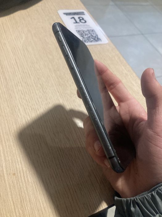 iPhone 11 128 GB 100%