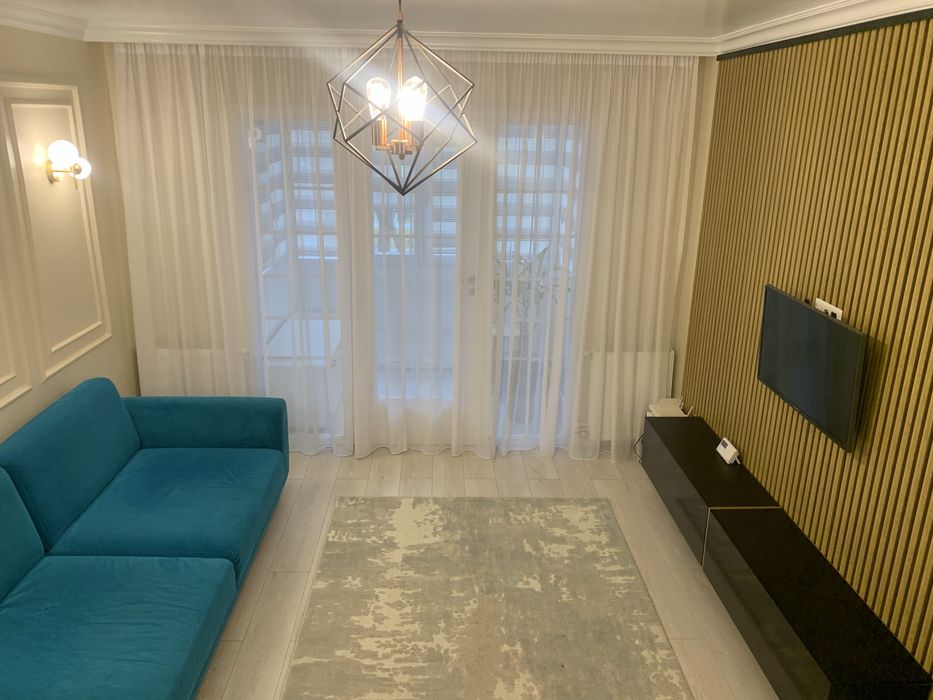 Inchiriez apartament 3 camere