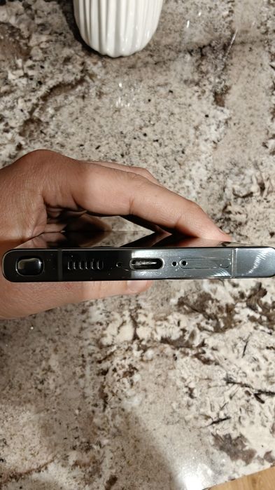 Продавам Samsung S23 Ultra 512GB Green