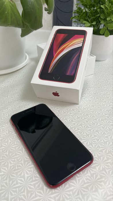 iPhone SE 2020 на 128Гб