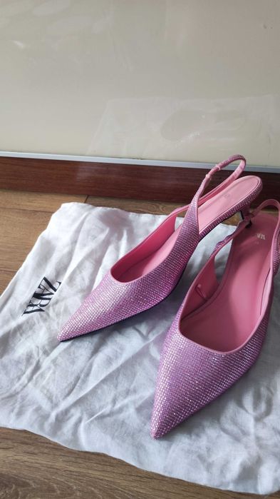 Официални обувки Zara