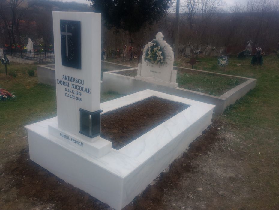 Lucrări monumente funerare