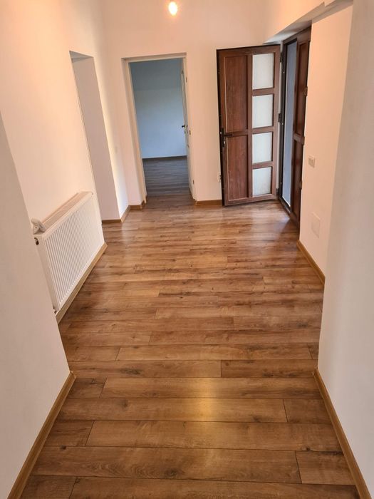 Inchiriez casa in Arpasu de jos