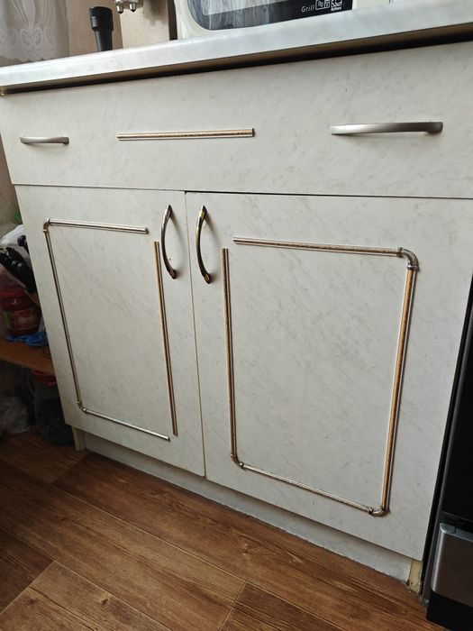 Отдам кухонный гарнитур