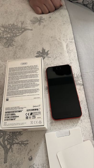Iphone se 2020 г. Память 128 гб
