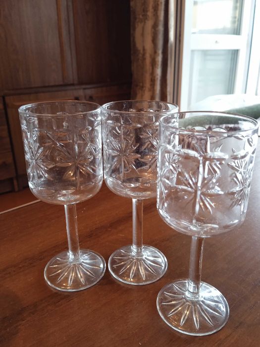 Столовая посуда  б/у