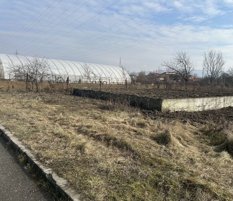 Teren intravilan Rm Valcea 1275 mp  fundatie 100 mp autorizatie