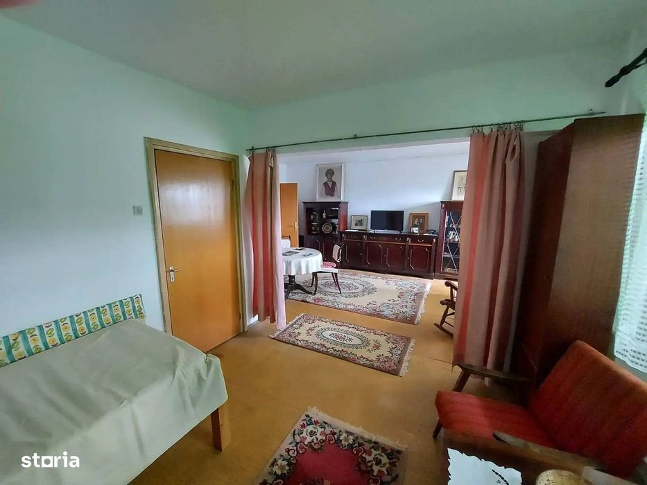 Apartament 3 camere Titulescu, vedere mixta,5 min de Piata Victoriei,