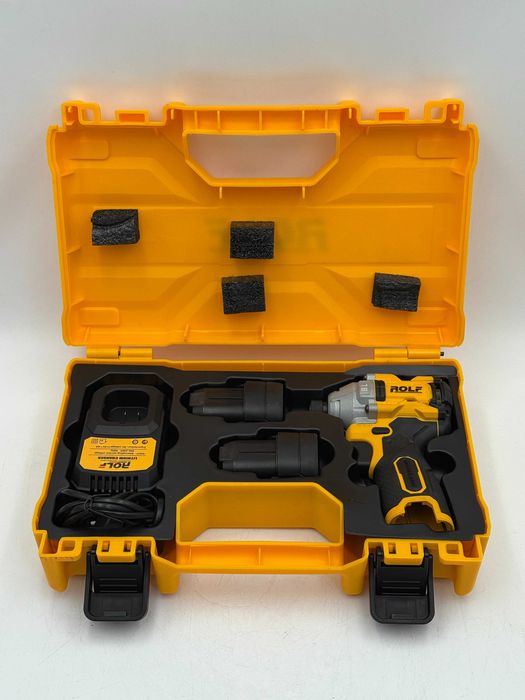 Винтоверт аккумуляторный ROLF TOP-1601, 2500 об/мин, 200 Н·м, 260 Вт