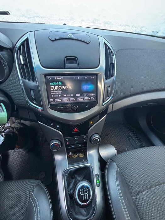 Ocazie : Chevrolet Cruze 1.4 Turbo (140 CP), an 2014, dotări complete