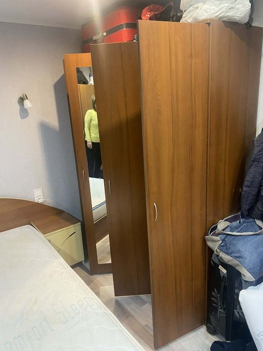 Спалня с матрак +гардероб